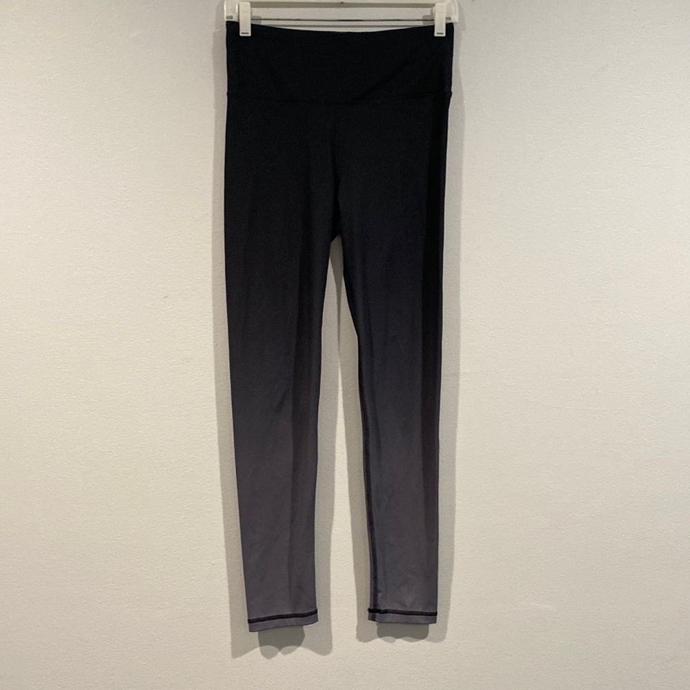 Mona b Black to Gray Ombre Leggings - Size Medium